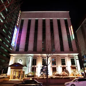 3* ホテル カラック ツーリスト